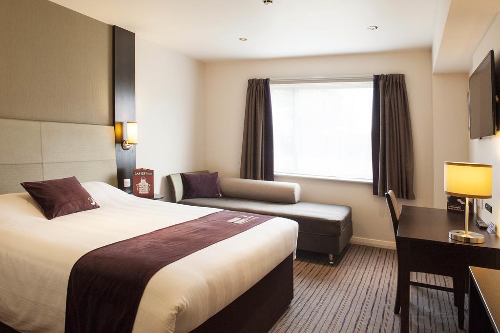 Premier Inn Harlow Buitenkant foto