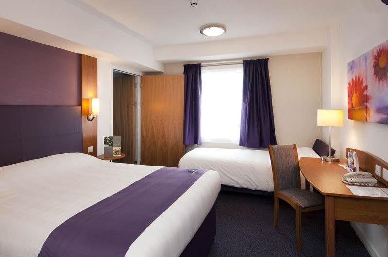 Premier Inn Harlow Buitenkant foto